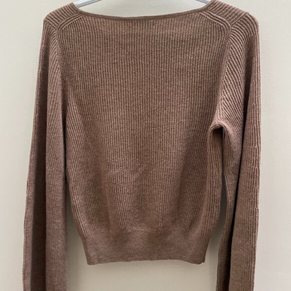 Aritzia Babaton Column Balloon Sleeve Sweater - Picture 2 of 4